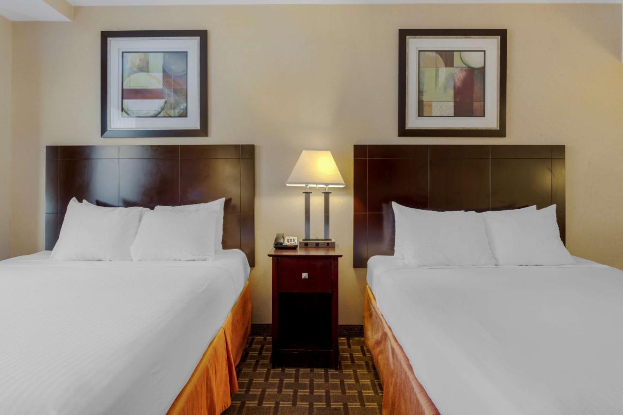 Best Western Plus Brooklyn Bay Hotel New York Eksteriør bilde